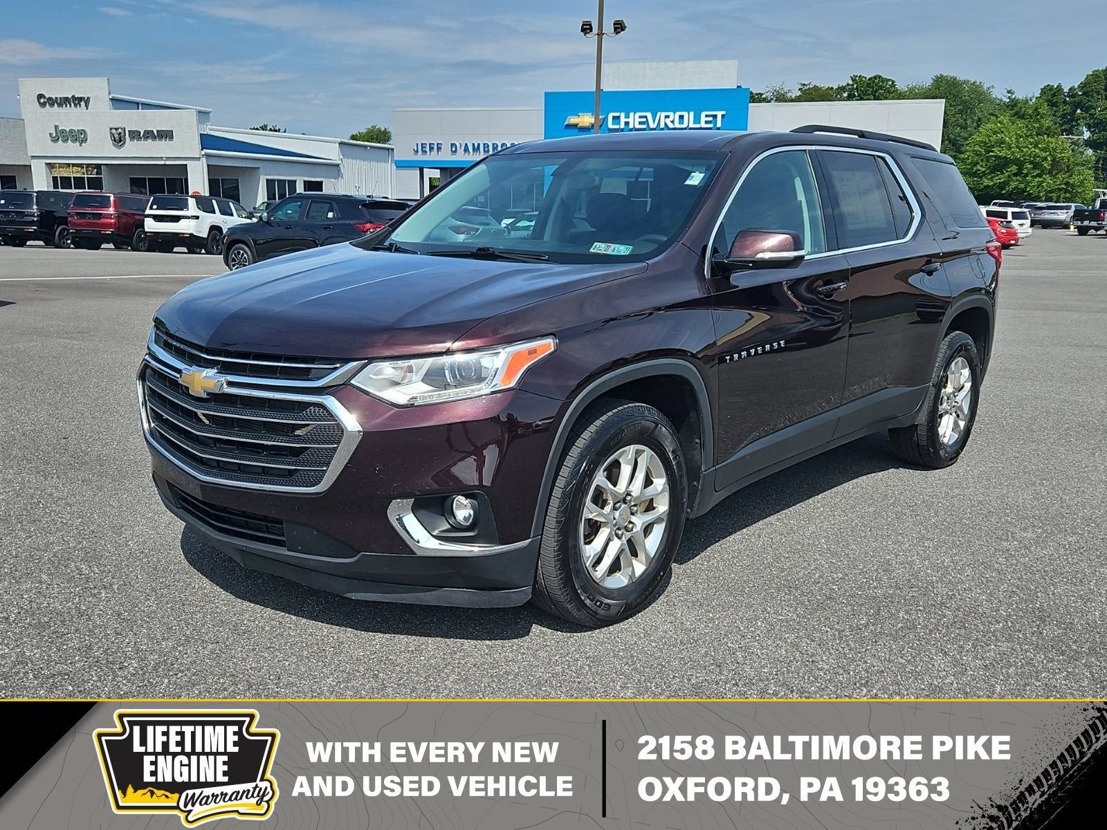 2020 Chevrolet Traverse LT Cloth in Black Cherry Metallic — front three-quarter view