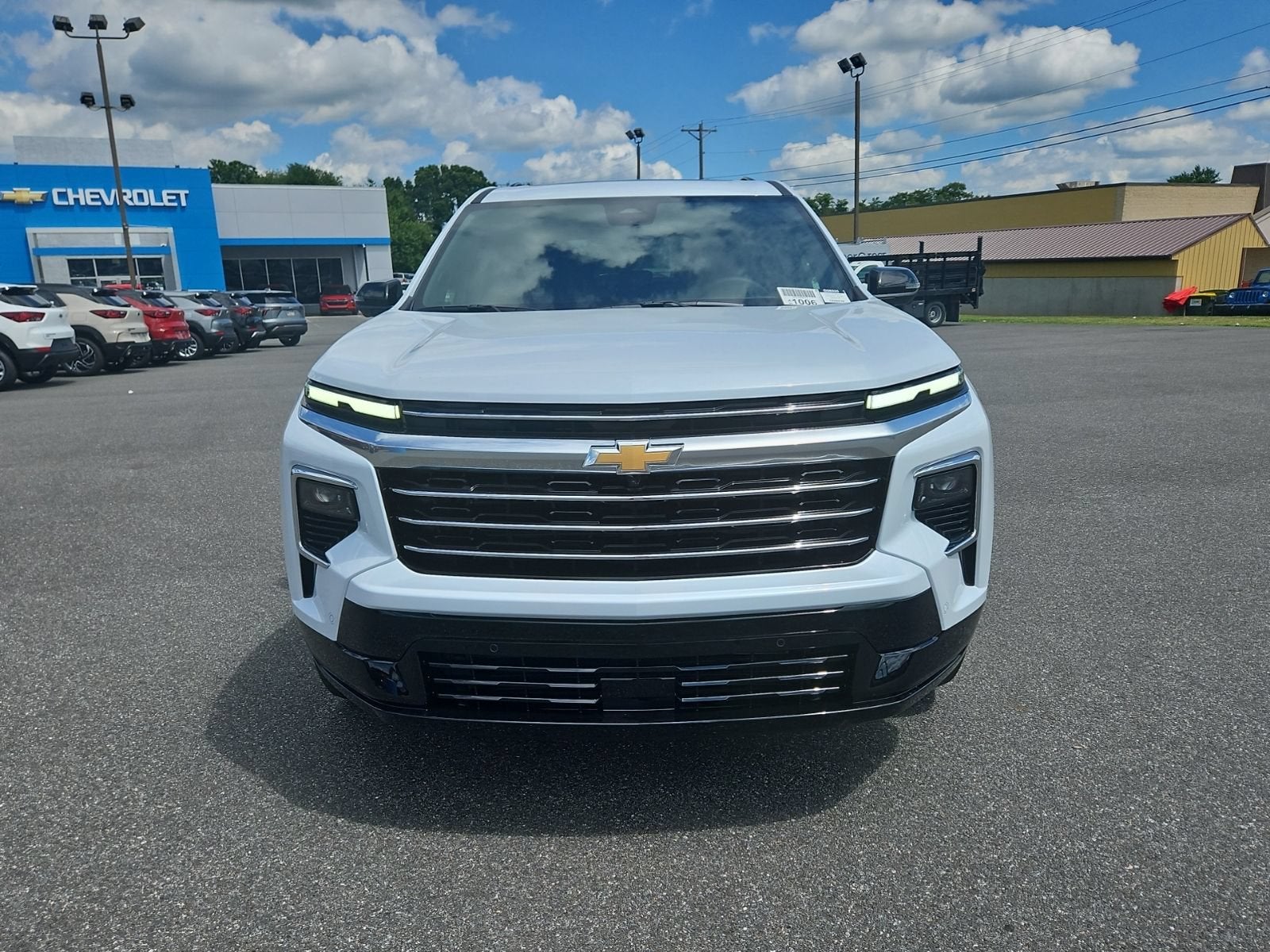 2026 Chevrolet Traverse — side profile view