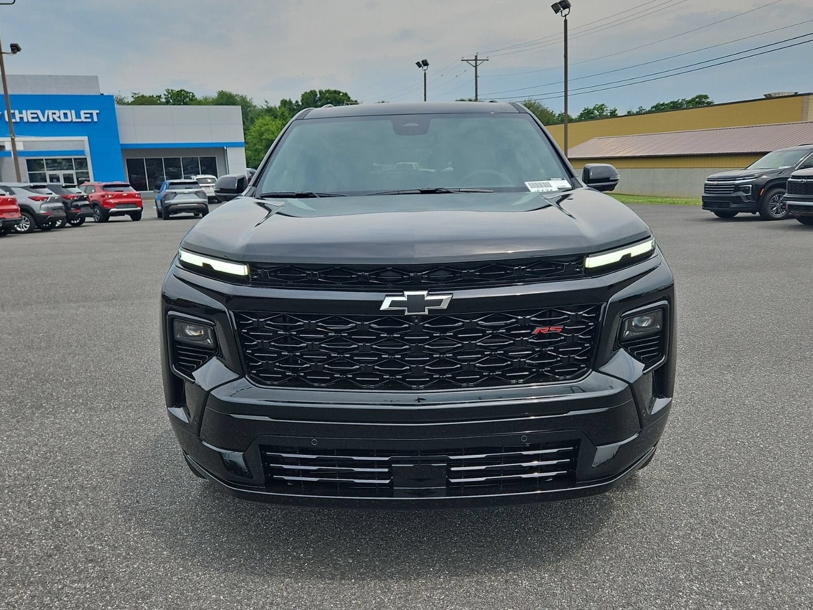 2026 Chevrolet Traverse — side profile view